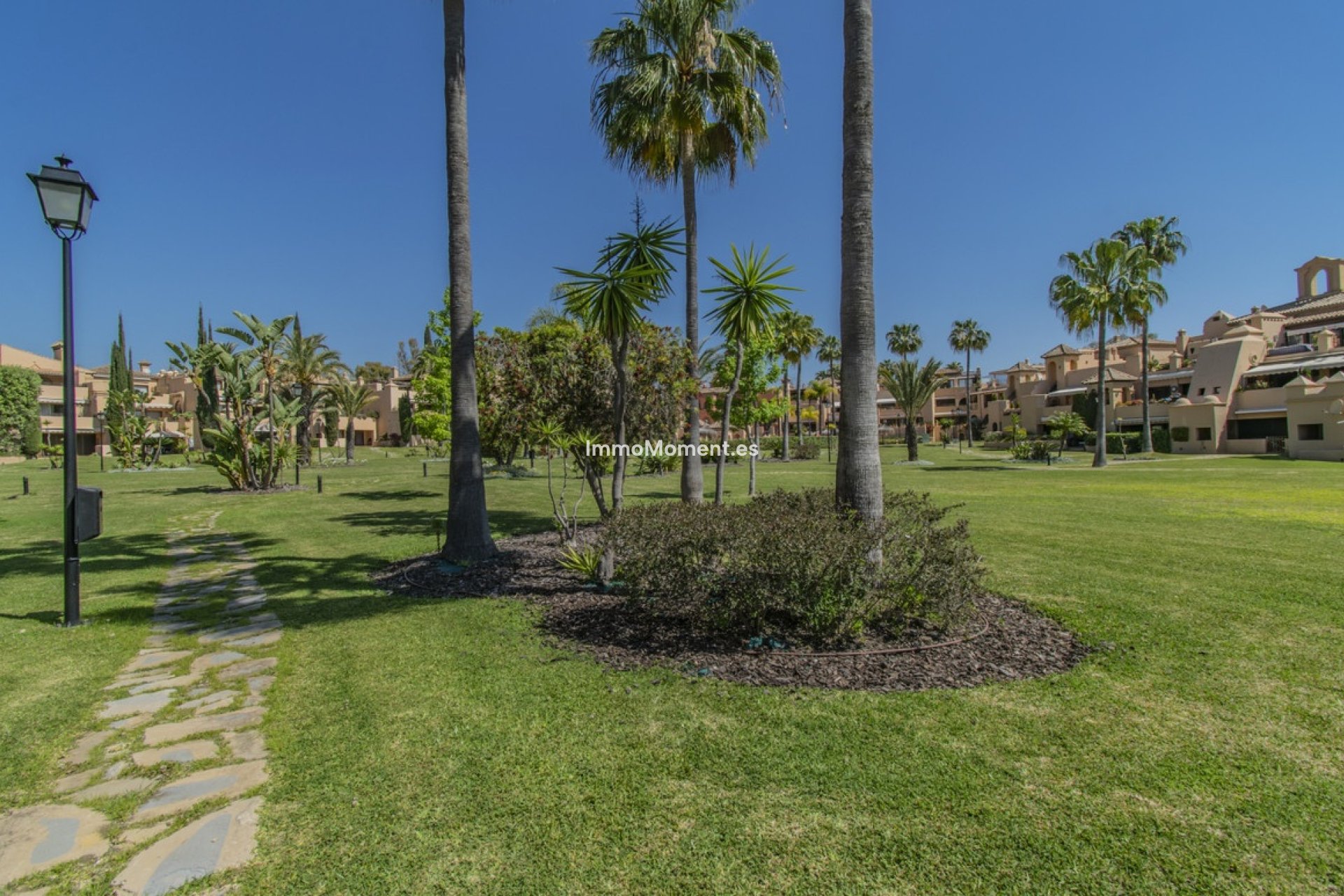 Revente - Appartement - Estepona  - Atalaya