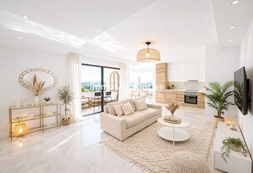 Revente - Appartement - Estepona  - Atalaya