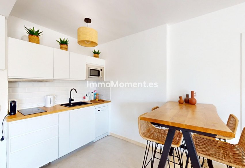 Revente - Appartement - Estepona  - Atalaya