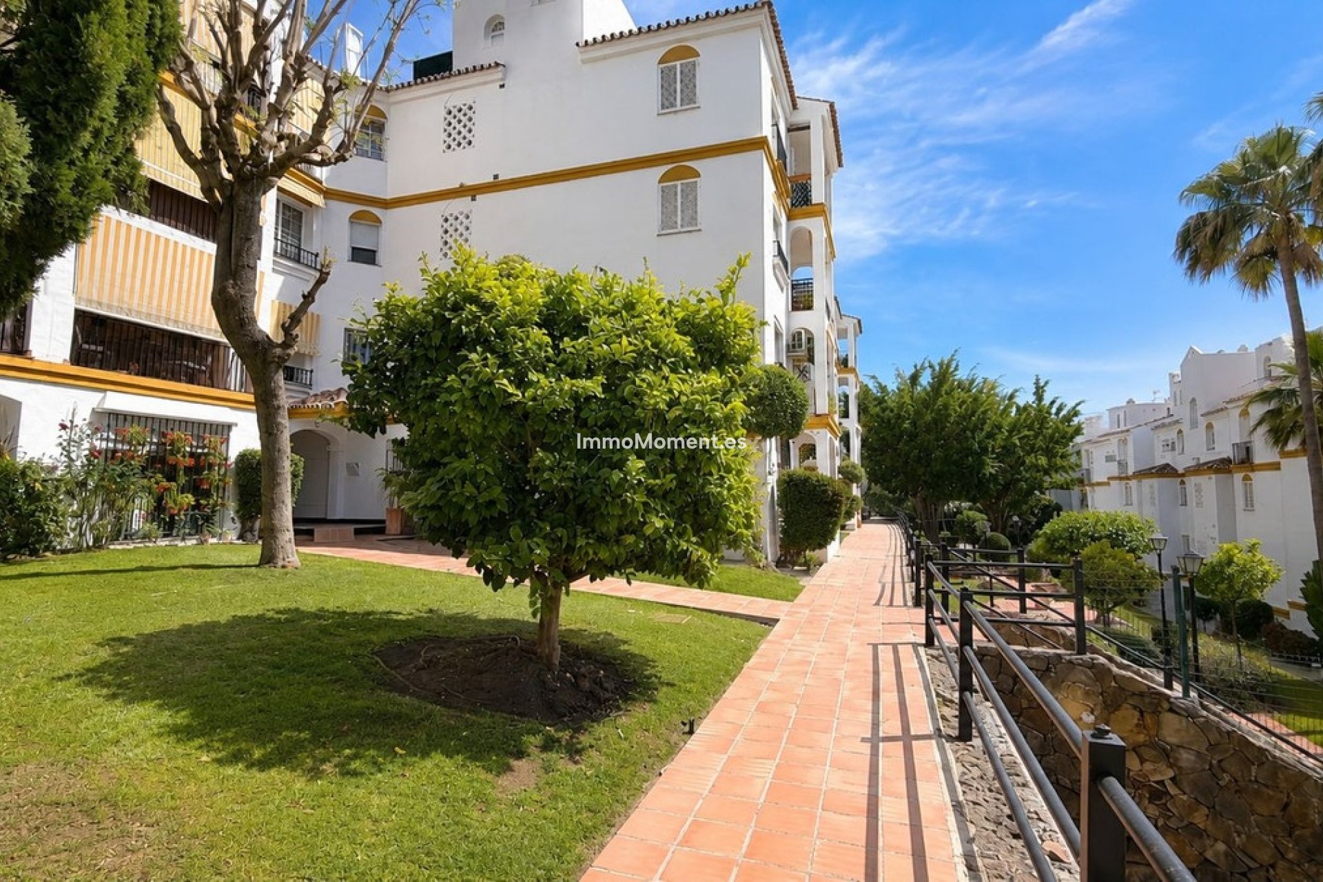 Revente - Appartement - Estepona  - Atalaya