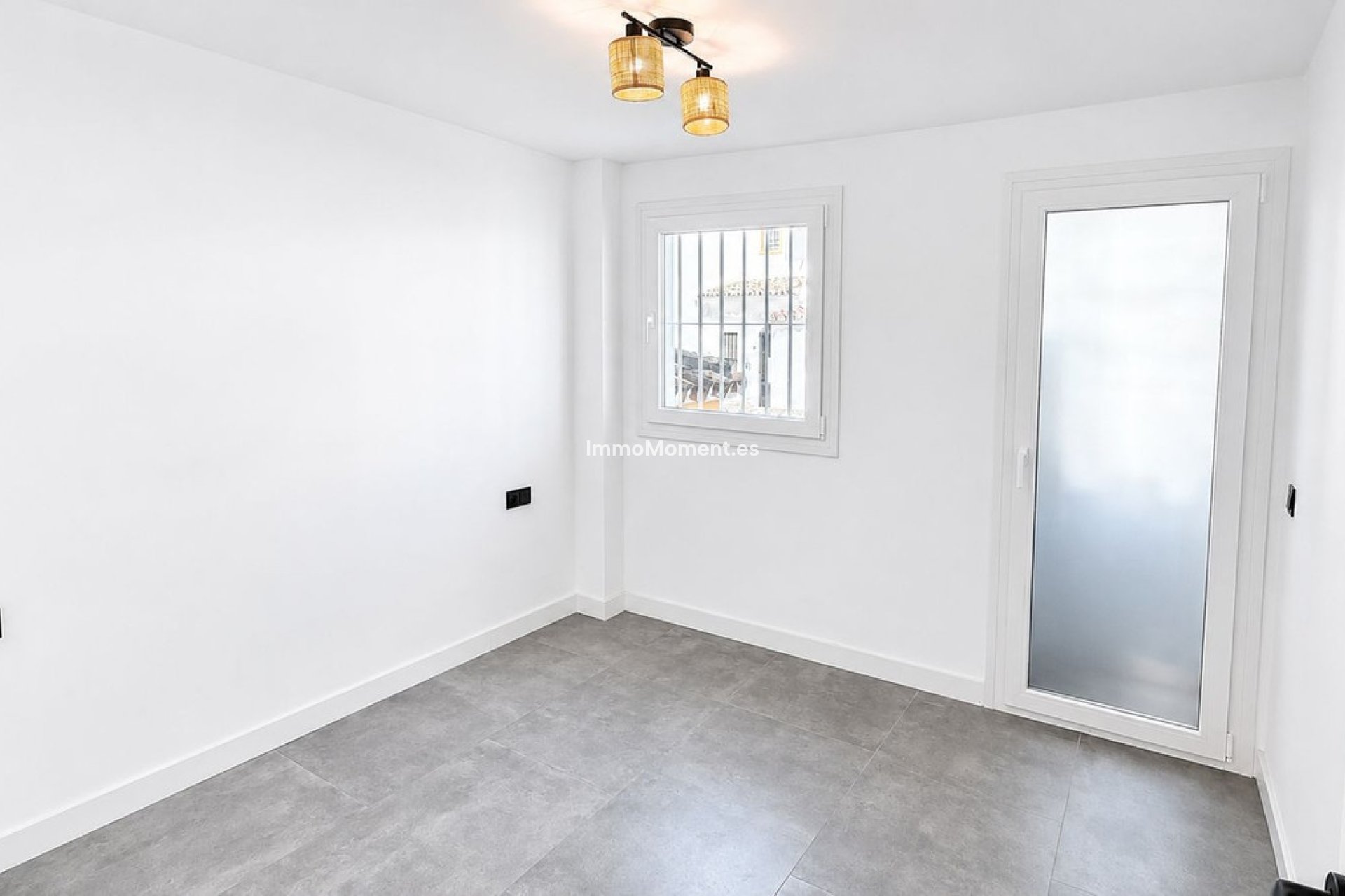 Revente - Appartement - Estepona  - Atalaya