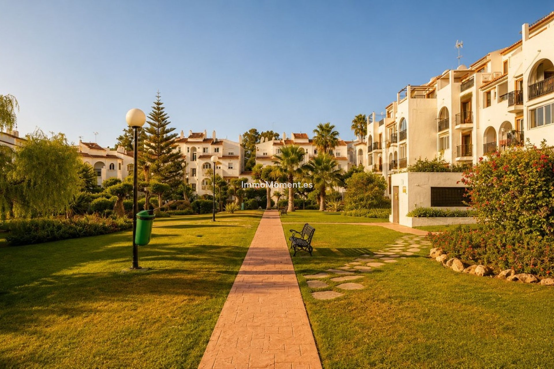 Revente - Appartement - Estepona  - Atalaya