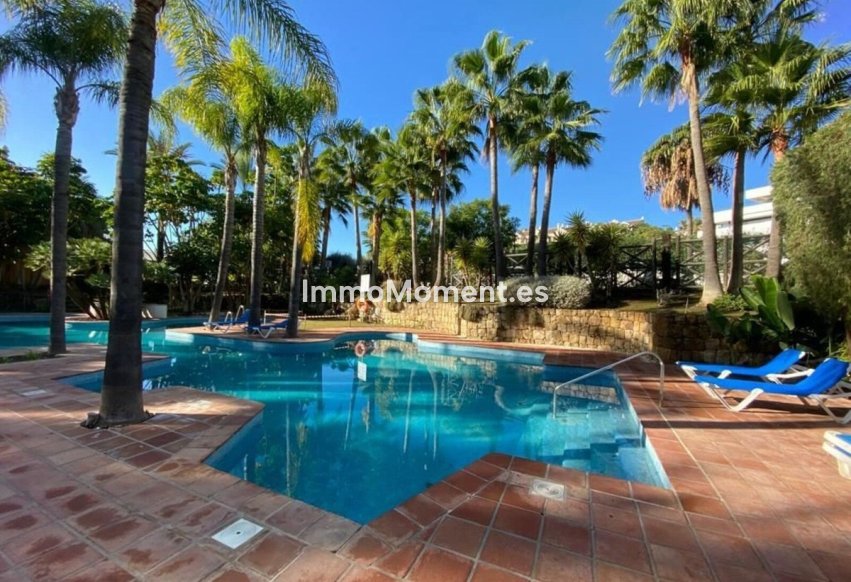 Revente - Appartement - Estepona  - Atalaya