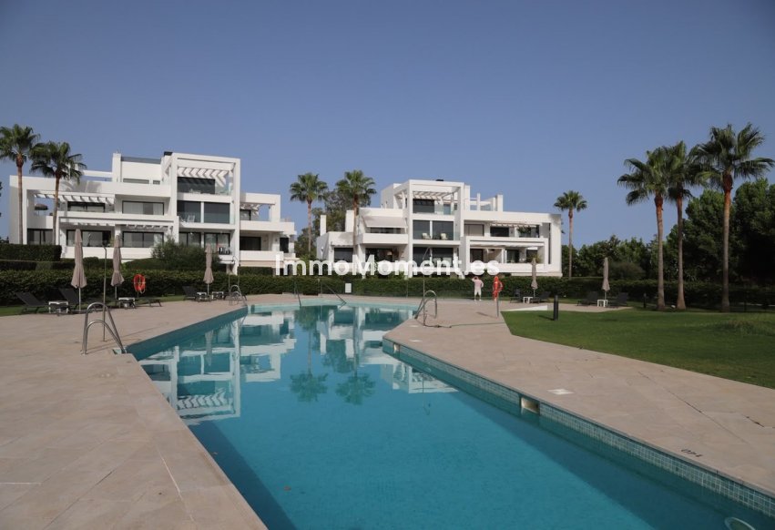 Revente - Appartement - Estepona  - Atalaya