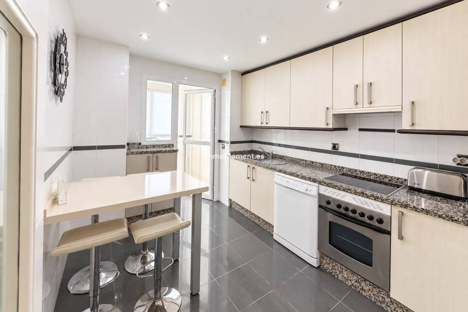 Revente - Appartement - Estepona  - Estepona Centro