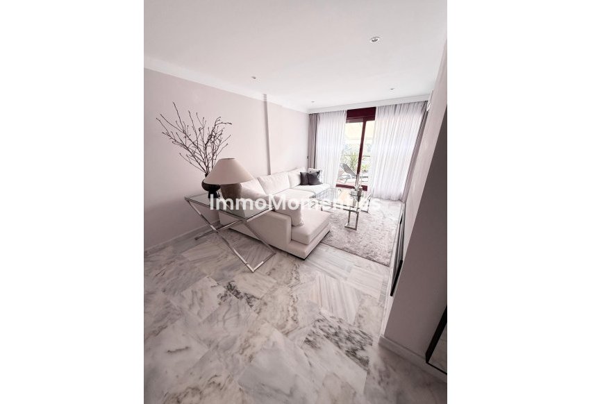 Revente - Appartement - Estepona  - Estepona Centro