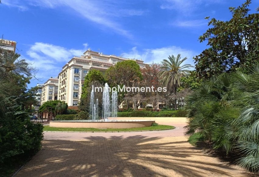 Revente - Appartement - Estepona  - Estepona Centro