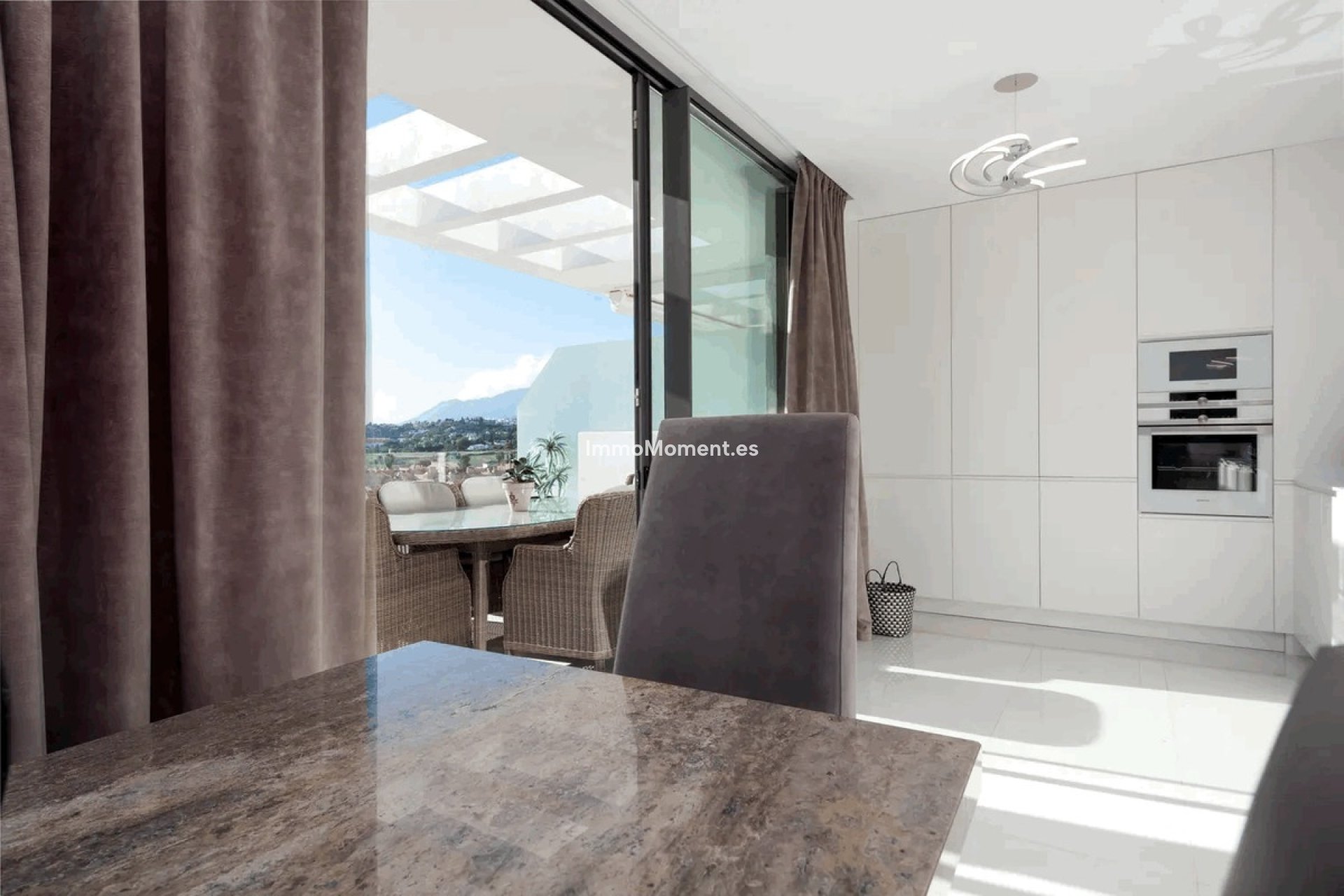 Revente - Appartement - Estepona  - Estepona Centro