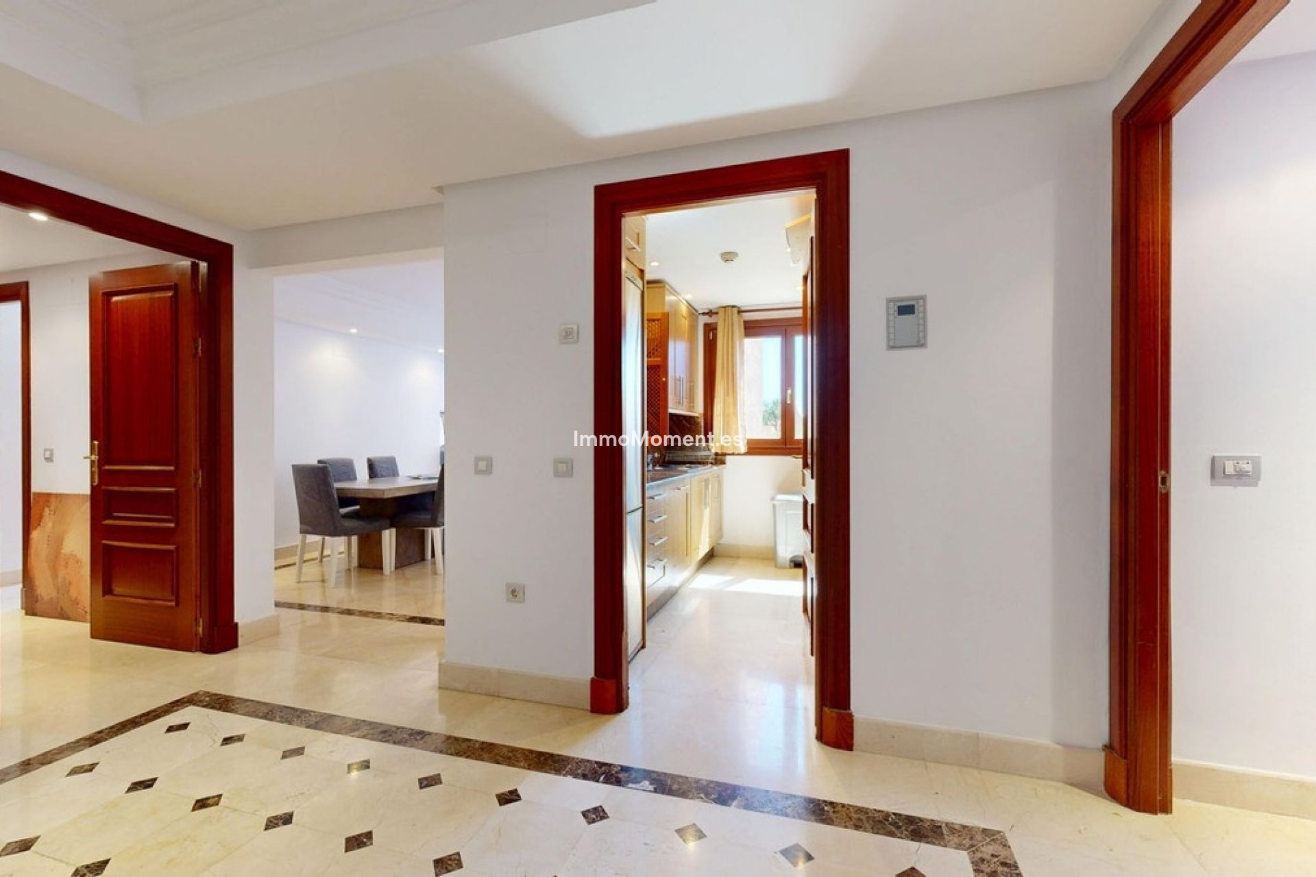 Revente - Appartement - Estepona  - Estepona Centro