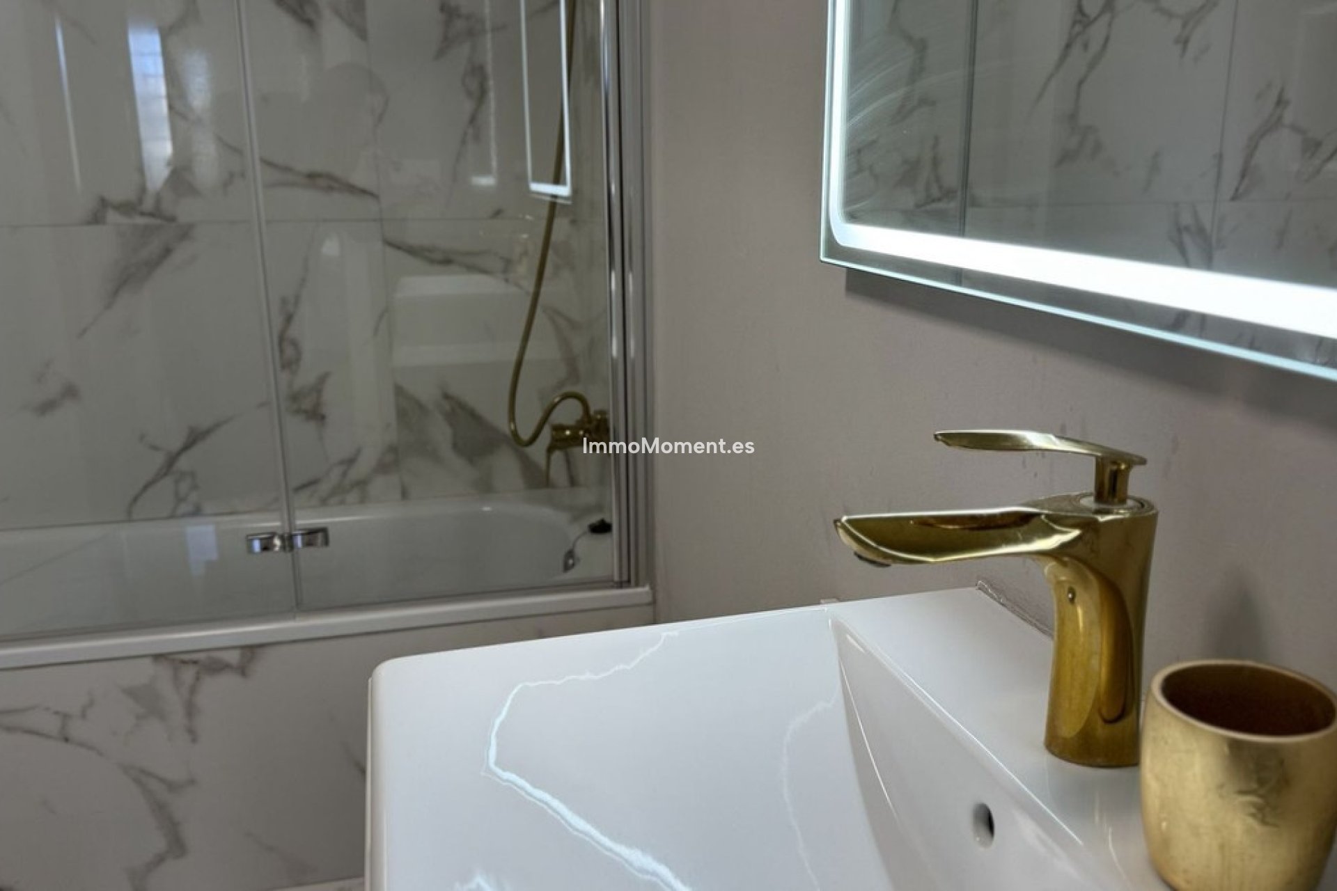 Revente - Appartement - Estepona  - Estepona Centro