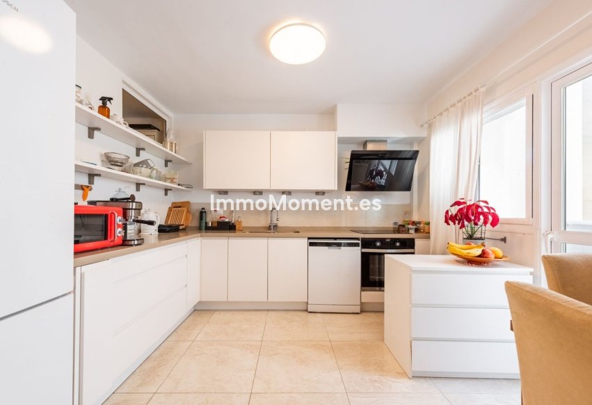 Revente - Appartement - Estepona  - Estepona Centro