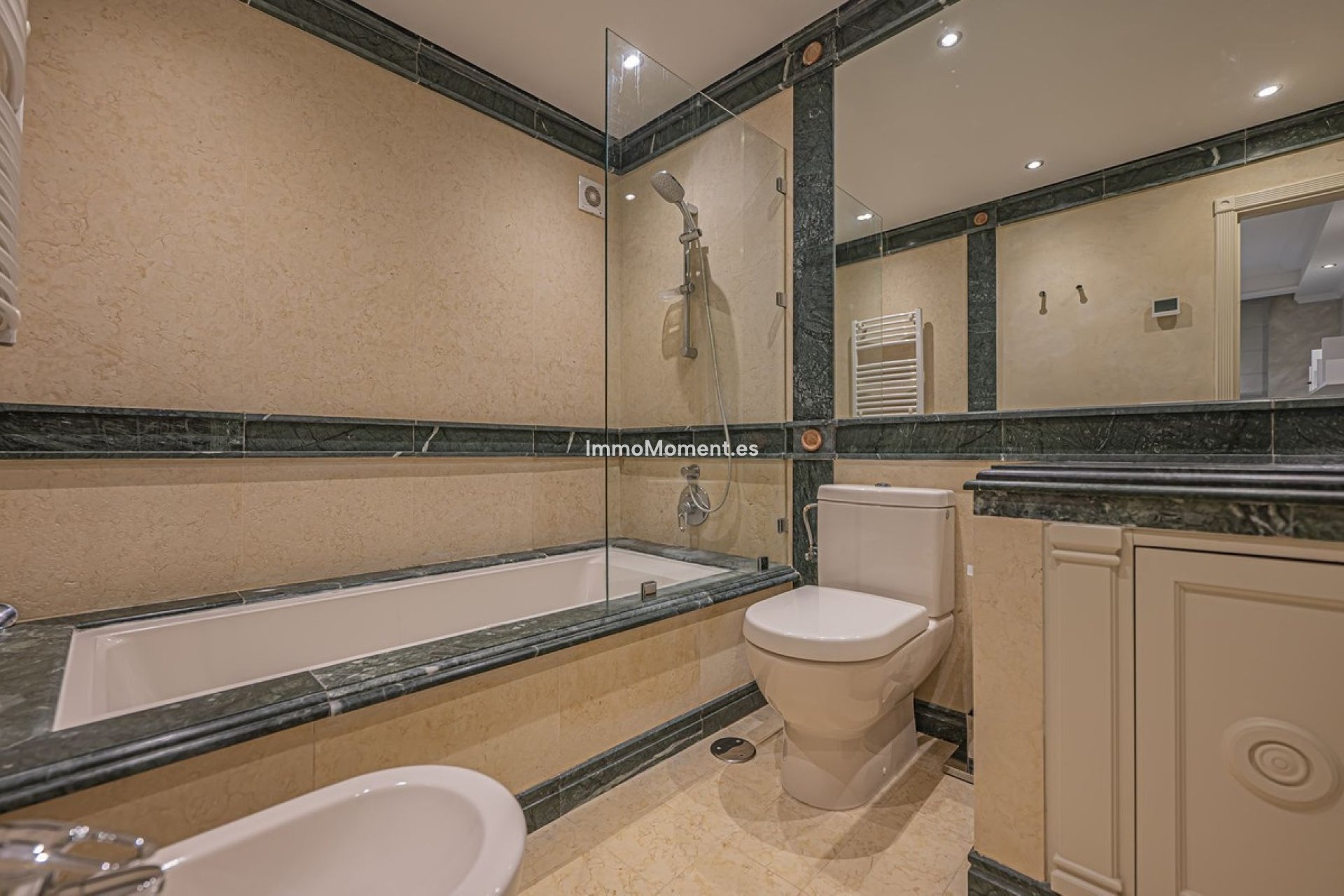Revente - Appartement - Estepona  - New Golden Mile