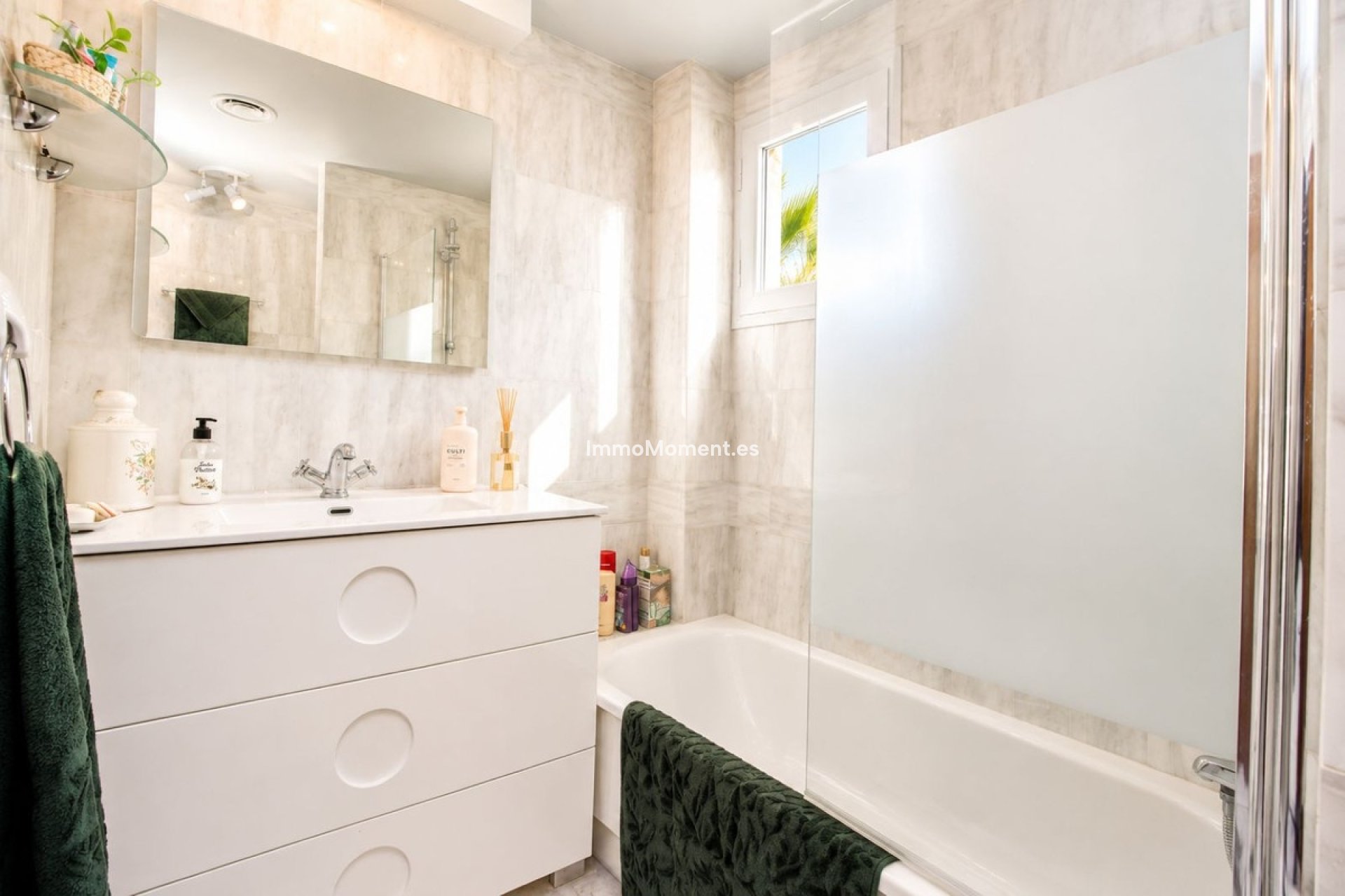 Revente - Appartement - Marbella - Nueva Andalucía