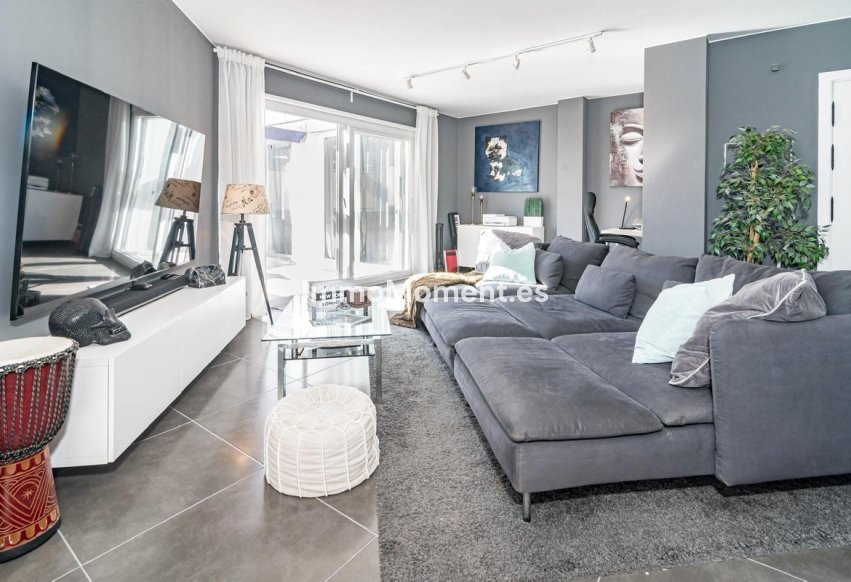 Revente - Appartement - Marbella - Nueva Andalucía