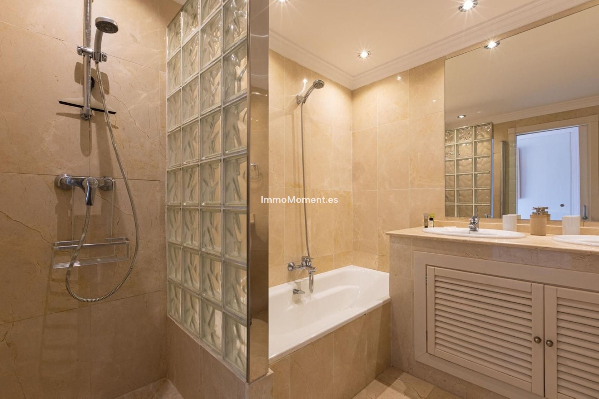 Revente - Appartement - Marbella - Nueva Andalucía