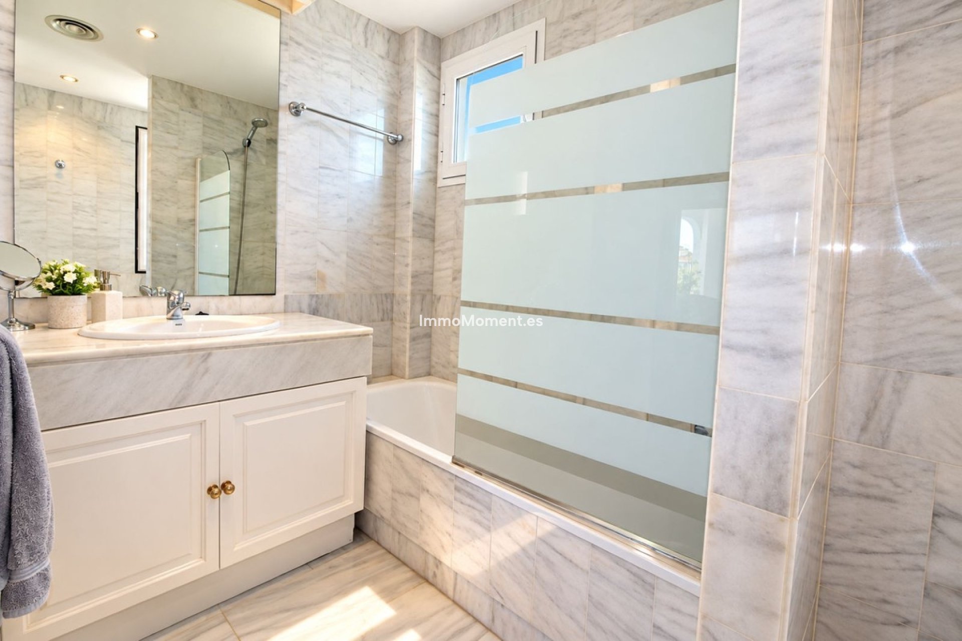 Revente - Appartement - Marbella - Nueva Andalucía