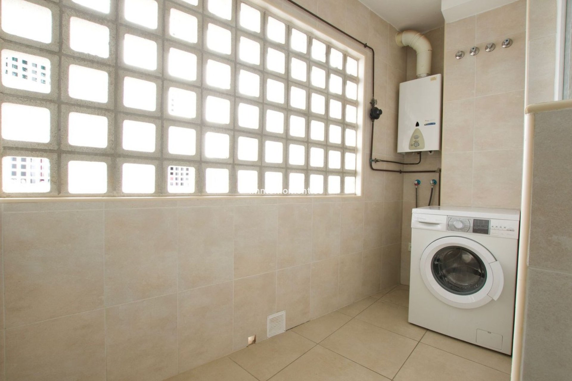 Revente - Appartement - Marbella - Nueva Andalucía