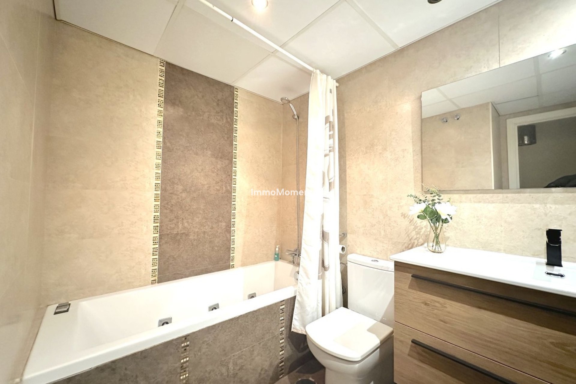 Revente - Appartement - Marbella - Nueva Andalucía