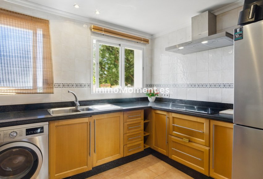 Revente - Appartement - Marbella - Nueva Andalucía