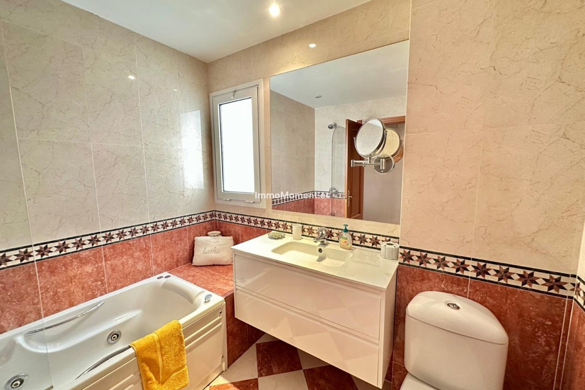 Revente - Appartement - Marbella - Nueva Andalucía