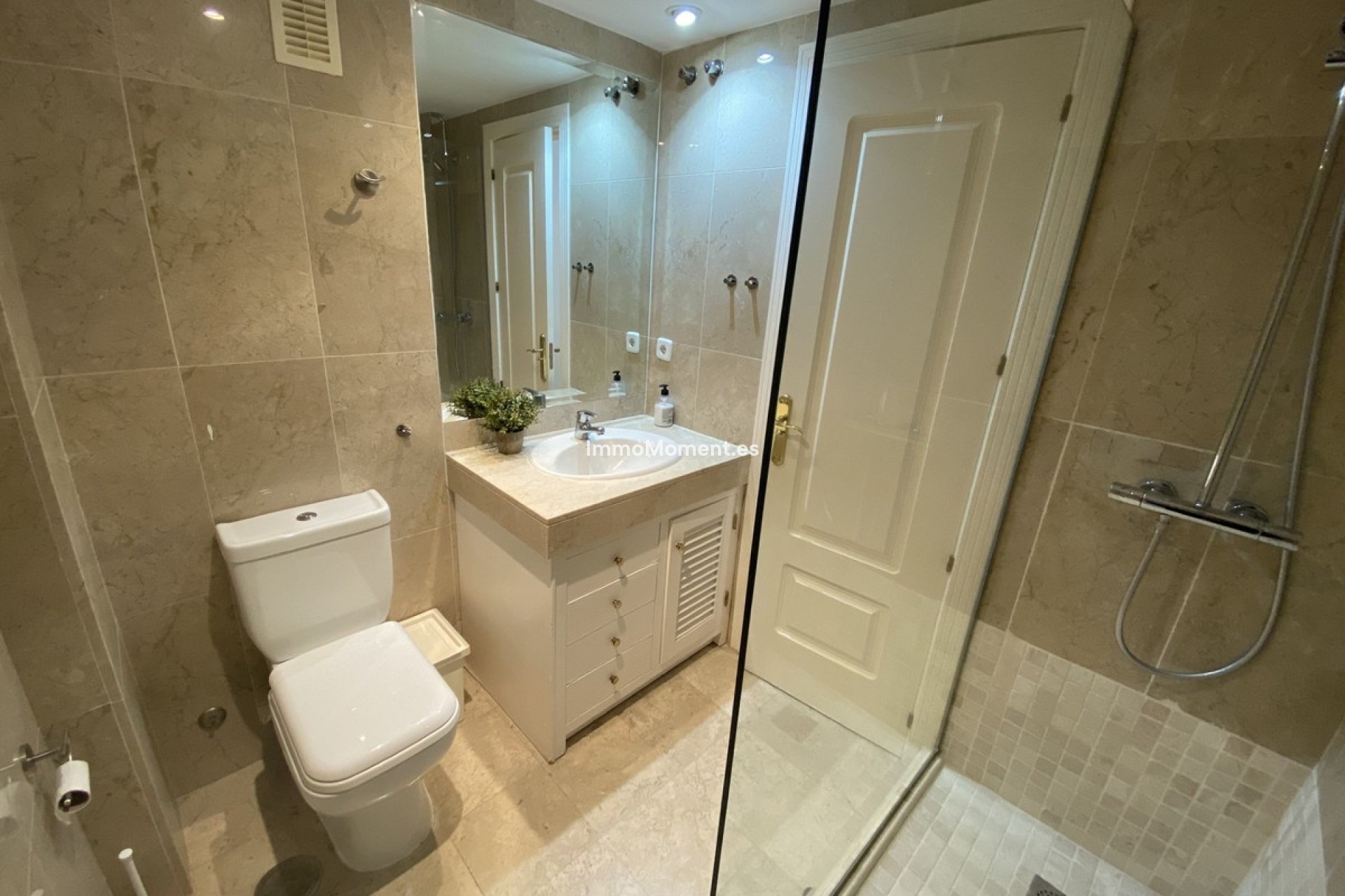 Revente - Appartement - Marbella - Nueva Andalucía