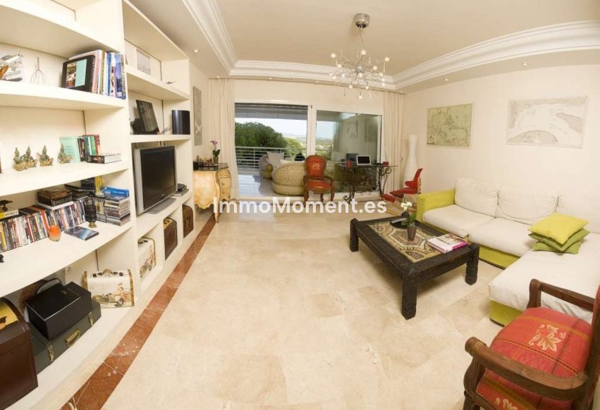 Revente - Appartement - Marbella - Nueva Andalucía