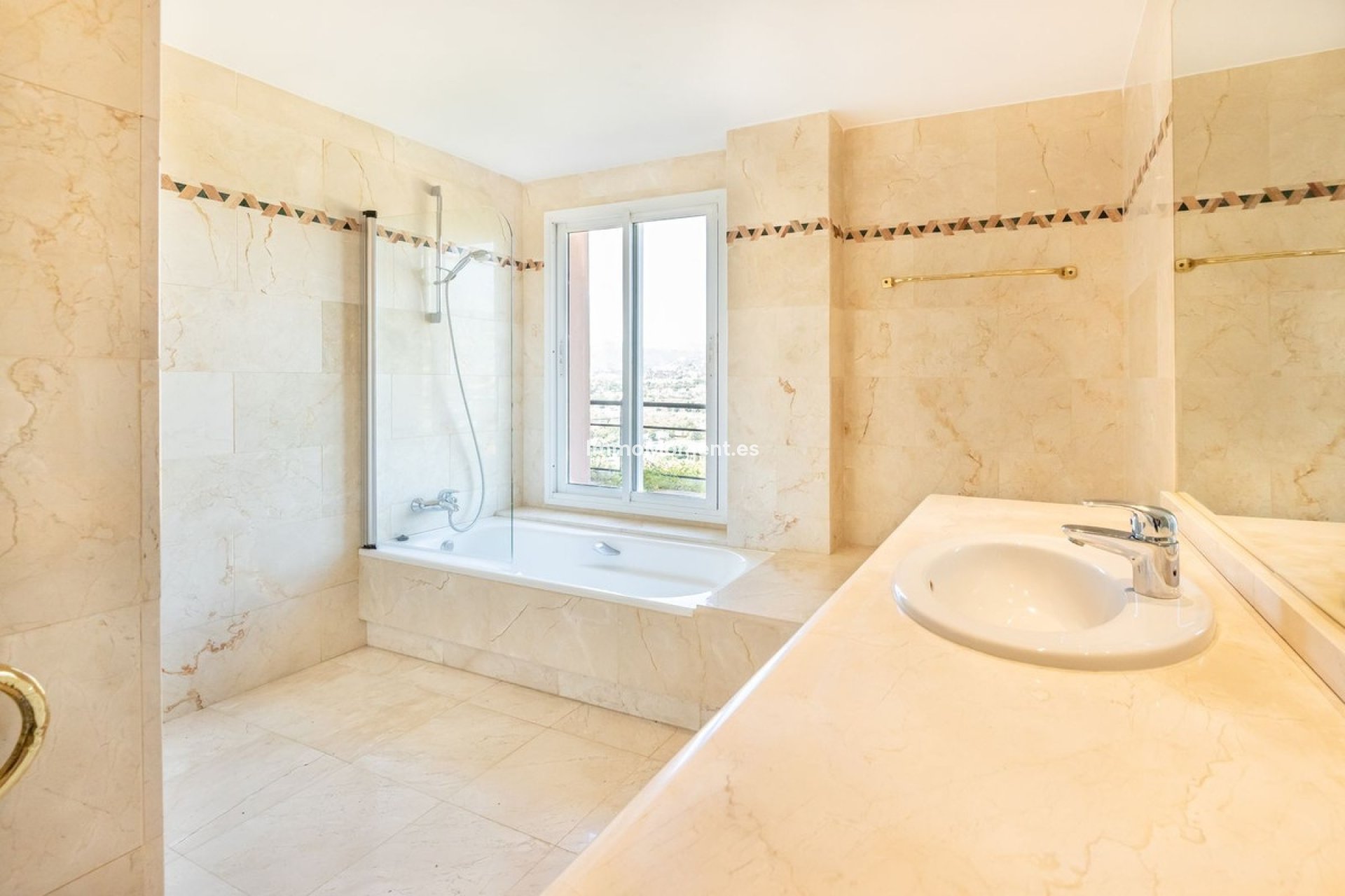 Revente - Appartement - Marbella - Nueva Andalucía