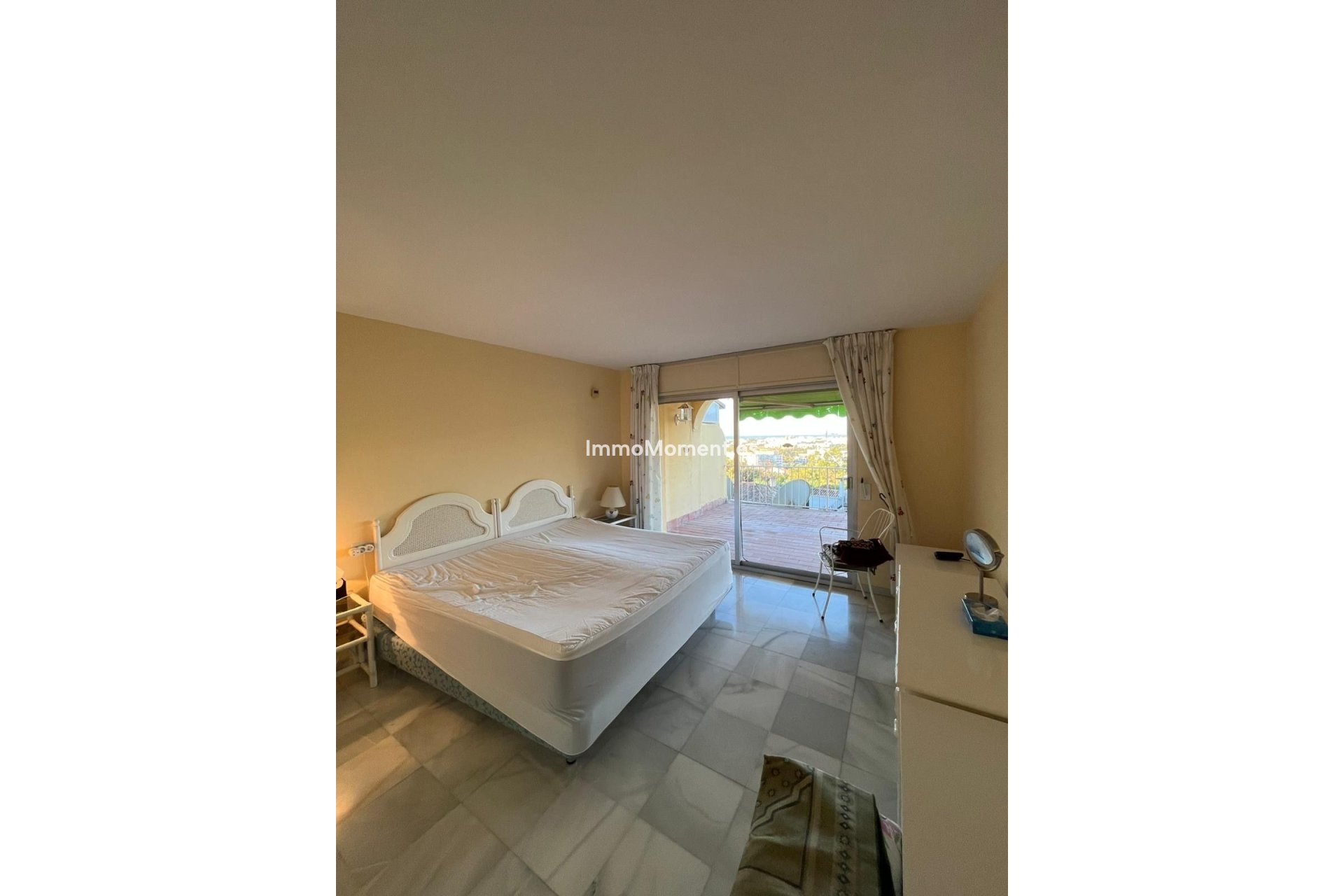 Revente - Appartement - Marbella - Nueva Andalucía