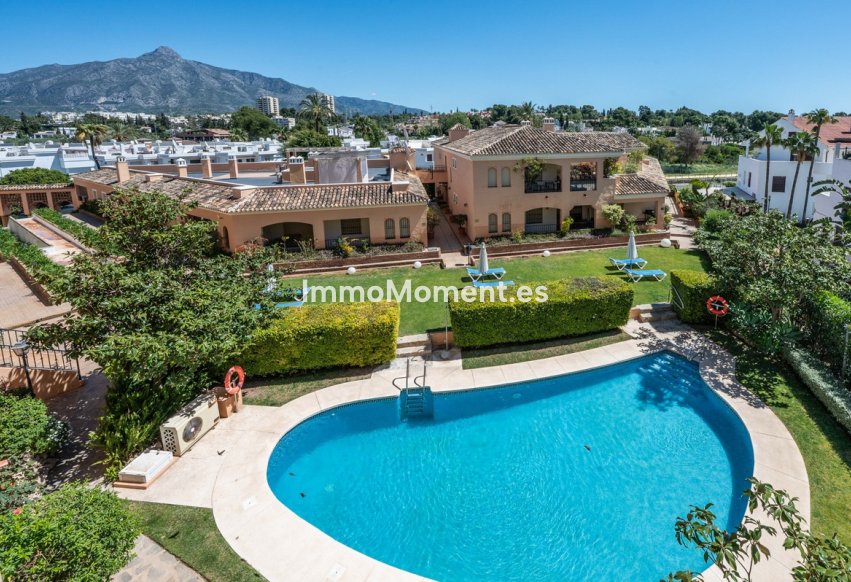 Revente - Appartement - Marbella - Nueva Andalucía