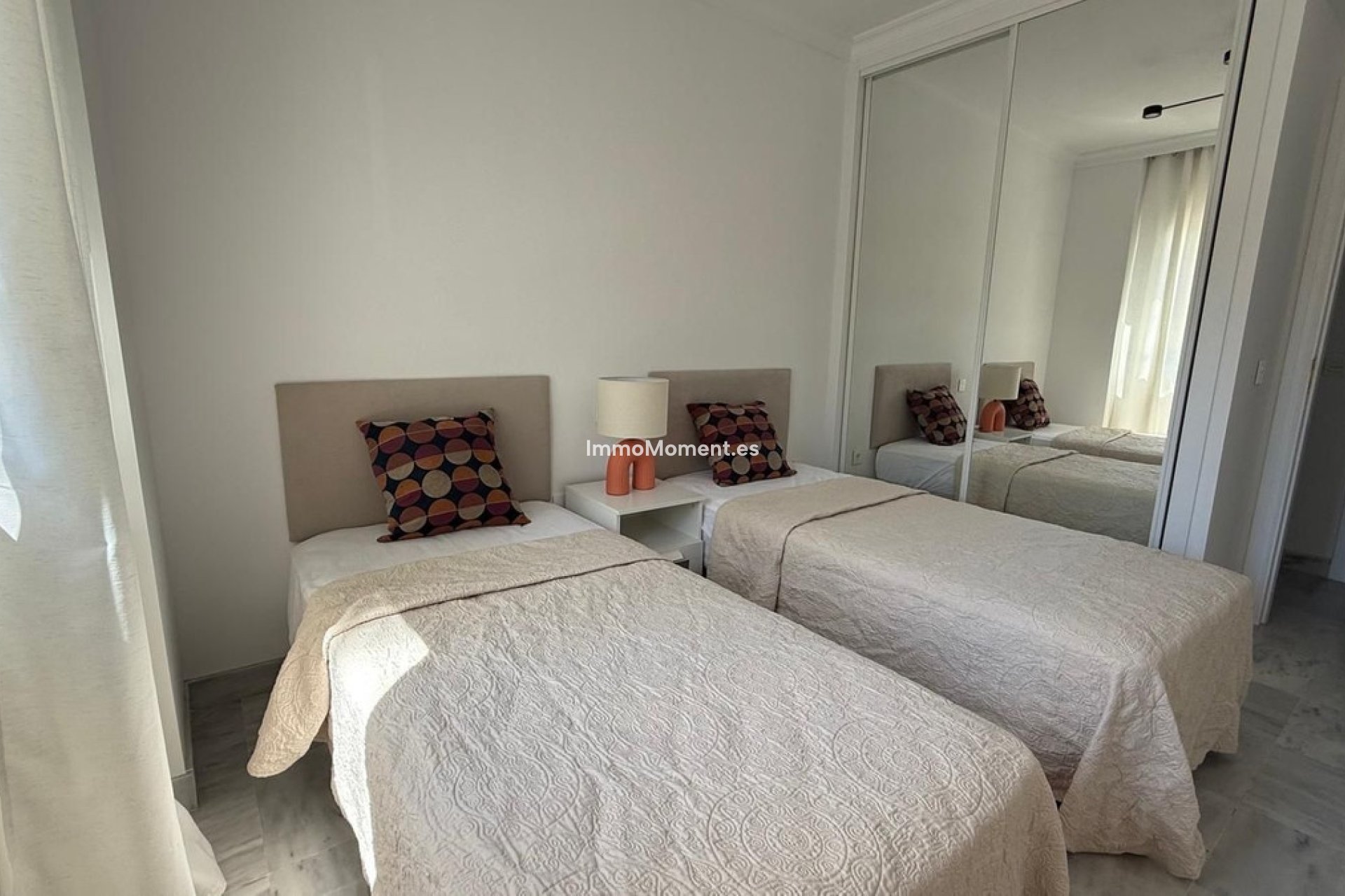 Revente - Appartement - Marbella - Nueva Andalucía