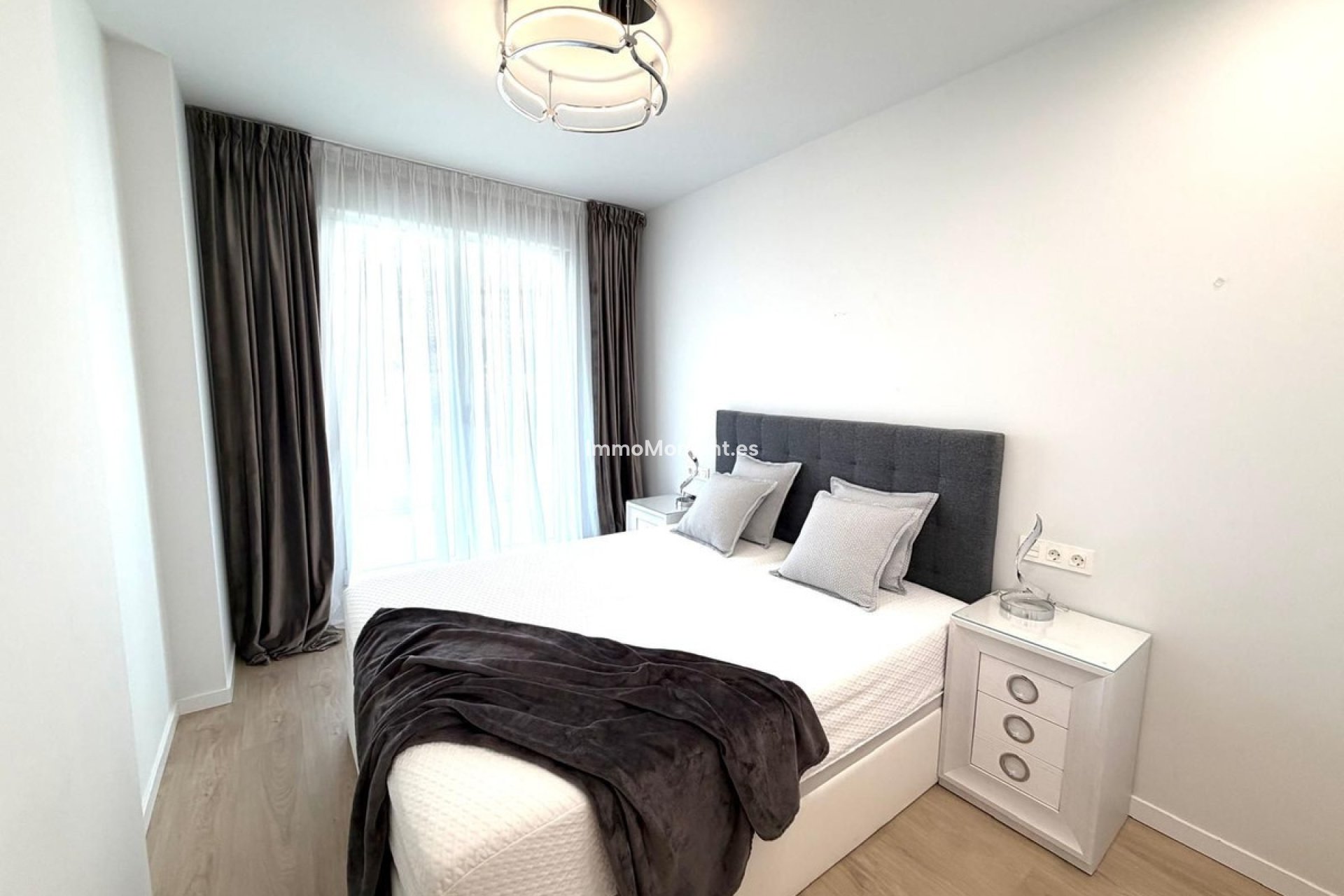 Revente - Appartement - Marbella - Nueva Andalucía