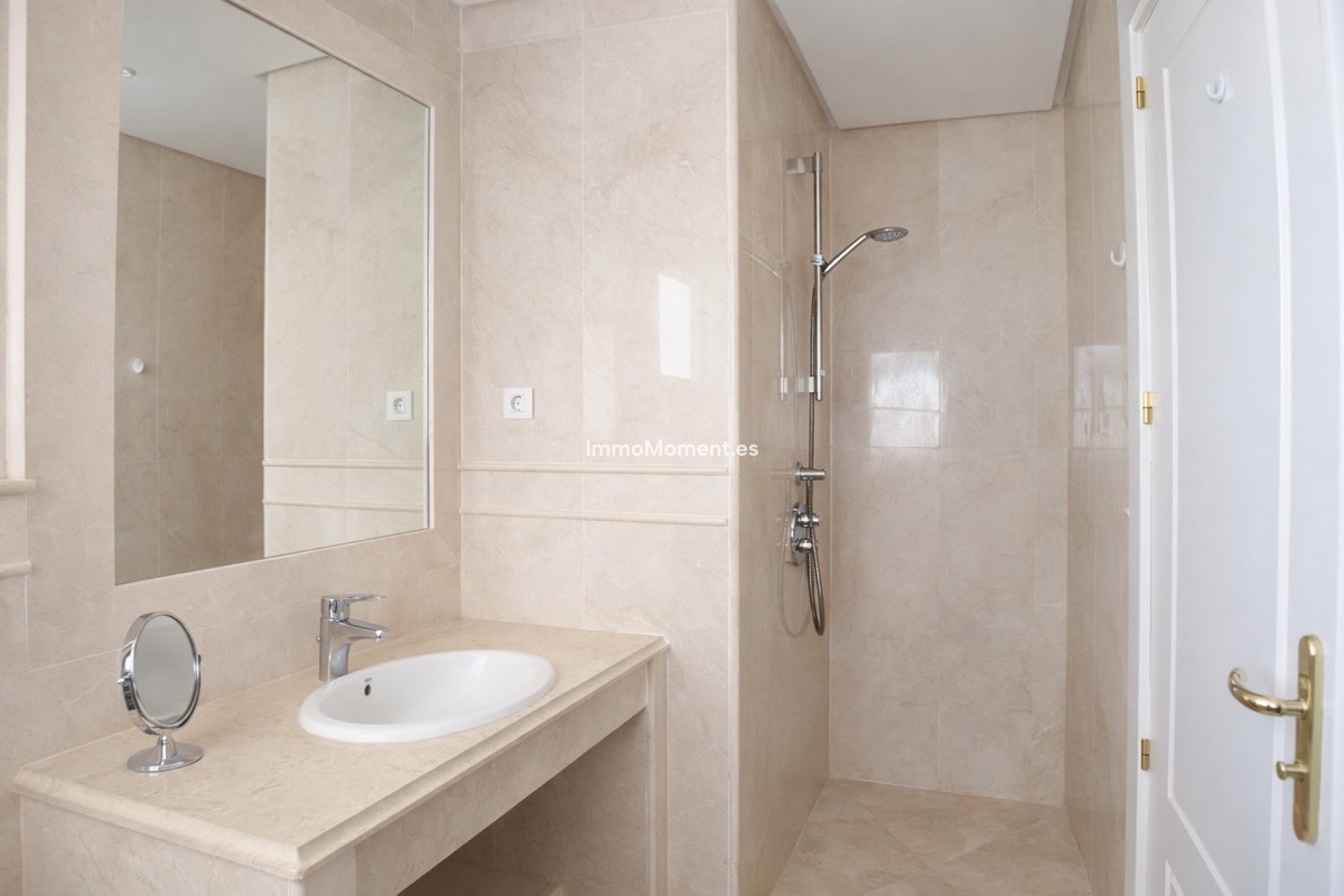 Revente - Appartement - Marbella - Nueva Andalucía