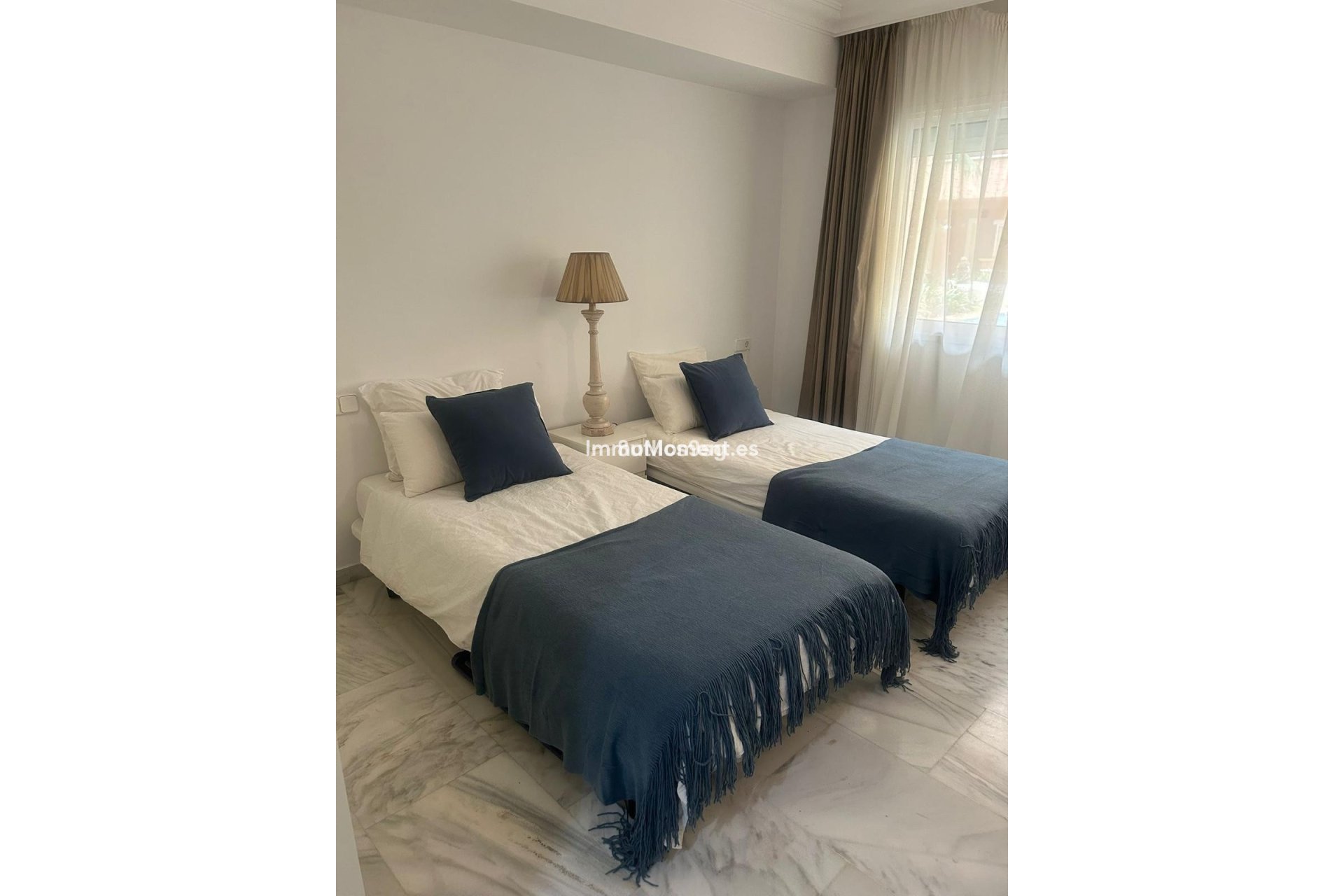 Revente - Appartement - Marbella - Nueva Andalucía