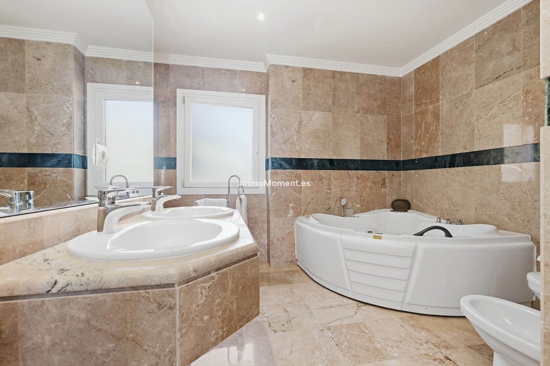 Revente - Appartement - Marbella - Nueva Andalucía