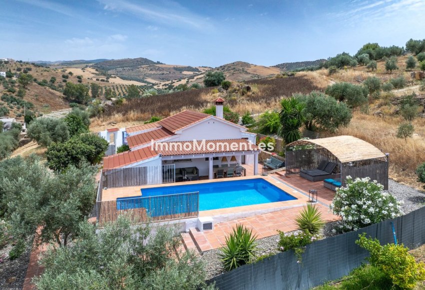 Revente - Maison de campagne - Intérieur                       - Alora