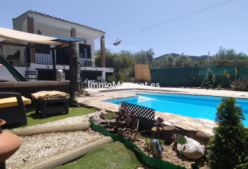 Revente - Maison de campagne - Intérieur                       - Monda
