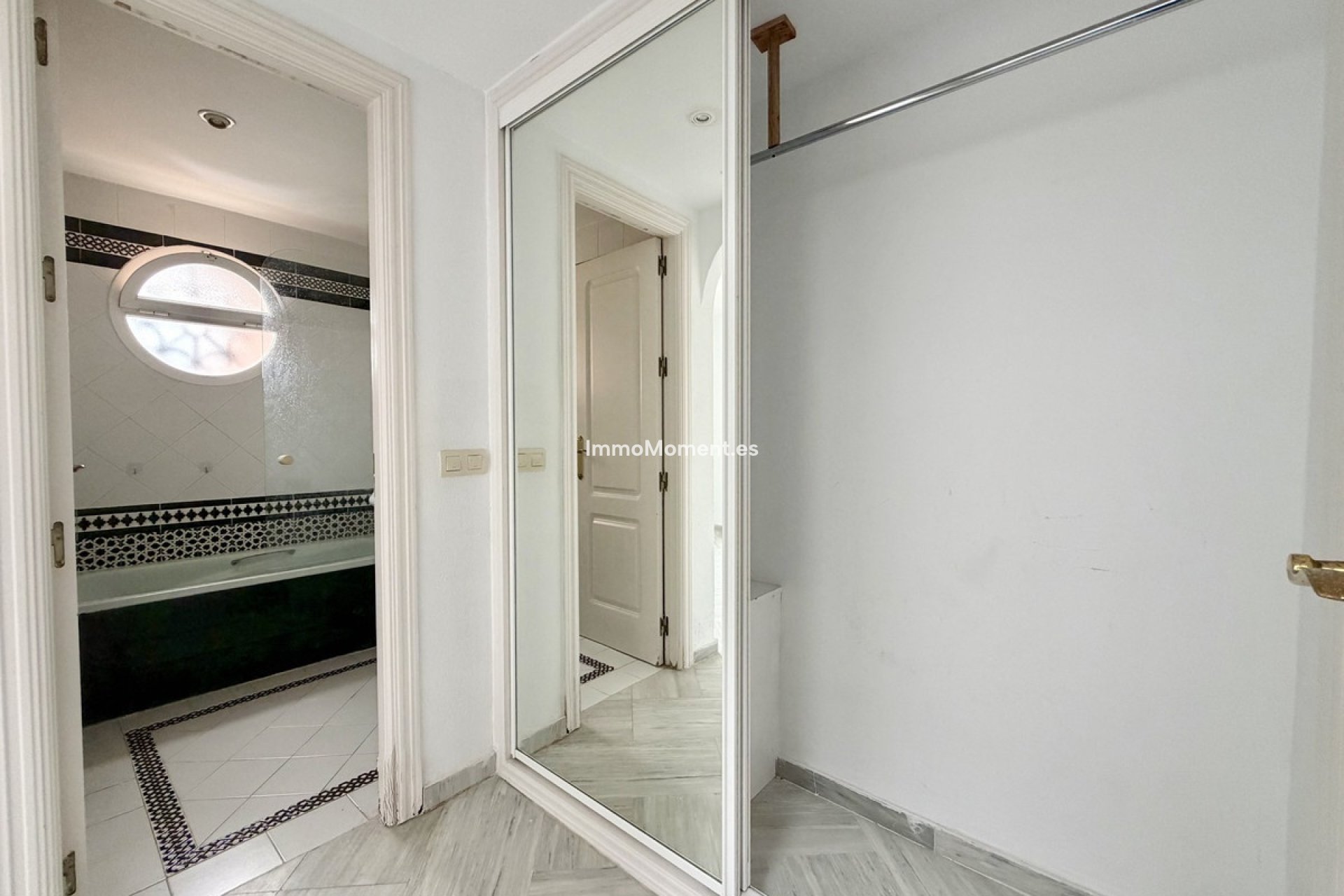 Revente - Maison mitoyenne - Estepona  - Estepona Centro