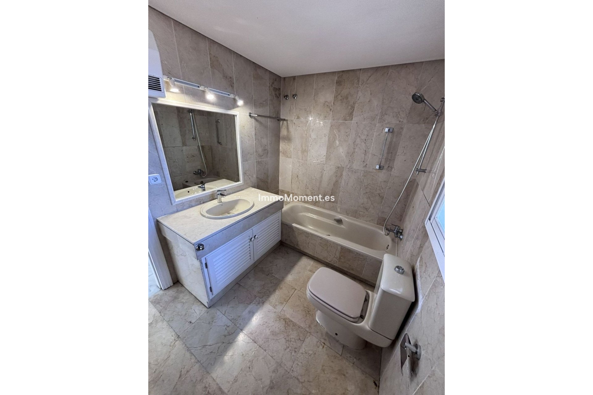 Revente - Maison mitoyenne - Estepona  - Estepona Centro