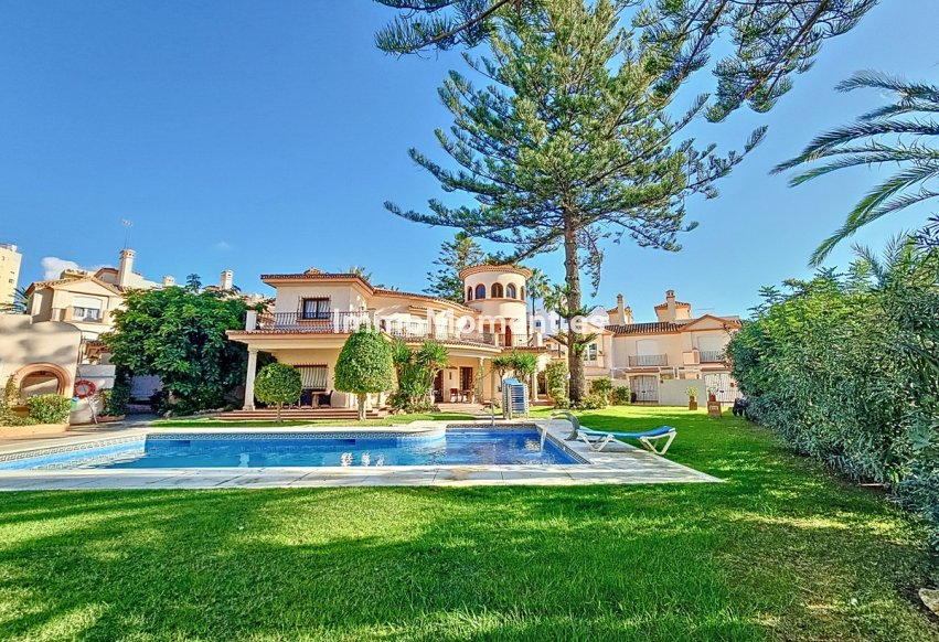 Revente - Maison mitoyenne - Estepona  - Estepona Centro