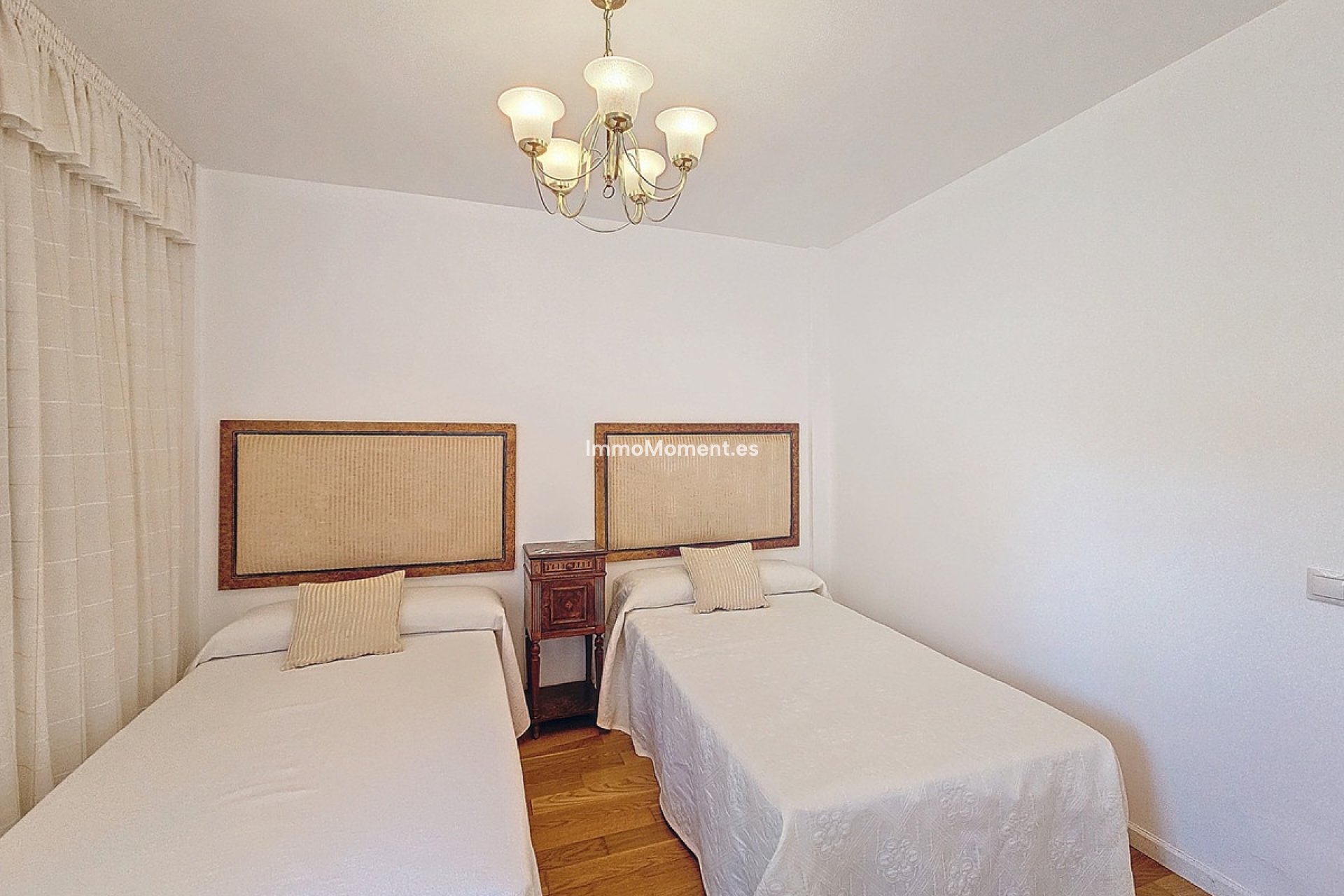 Revente - Maison mitoyenne - Estepona  - Estepona Centro