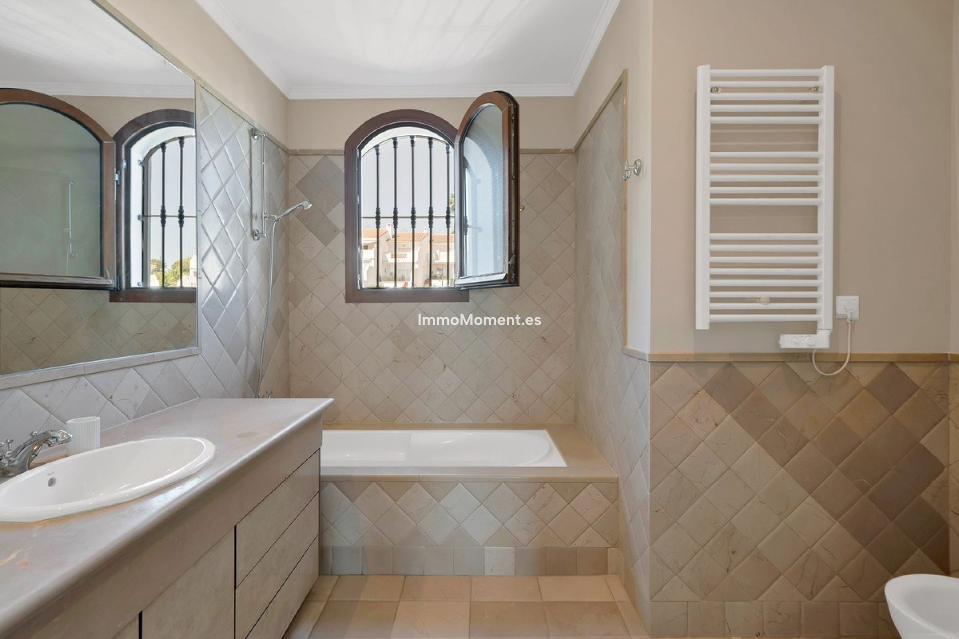 Revente - Maison mitoyenne - Estepona  - Estepona Centro