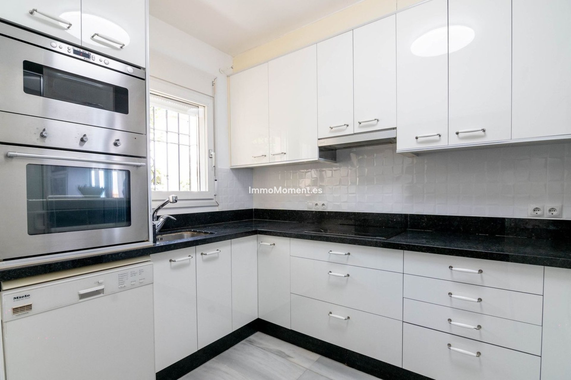 Revente - Maison mitoyenne - Estepona  - Estepona Centro