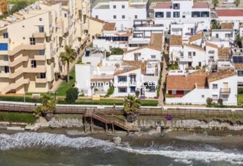 Revente - Maison mitoyenne - Estepona  - Estepona Centro
