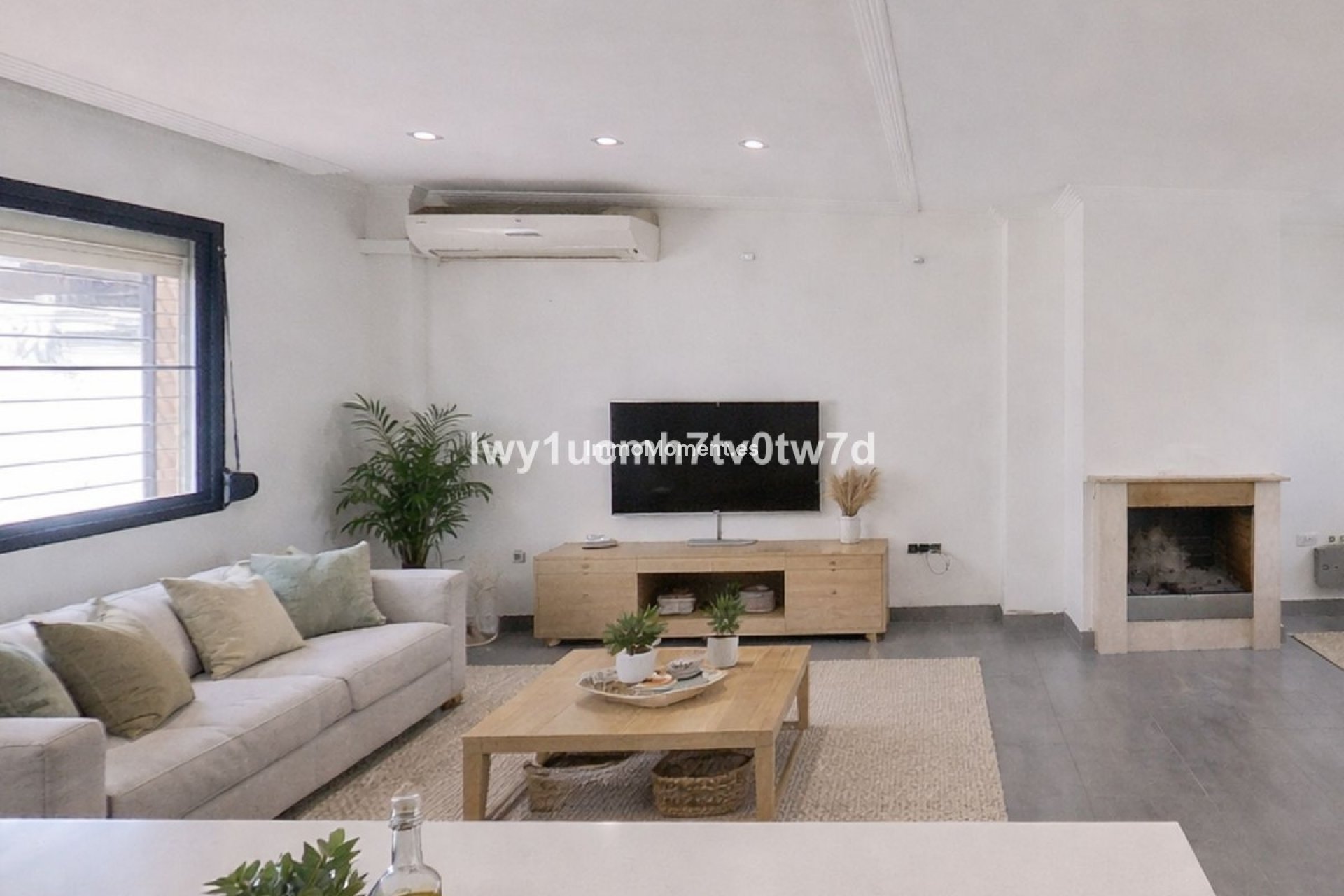 Revente - Maison mitoyenne - Intérieur                       - Churriana