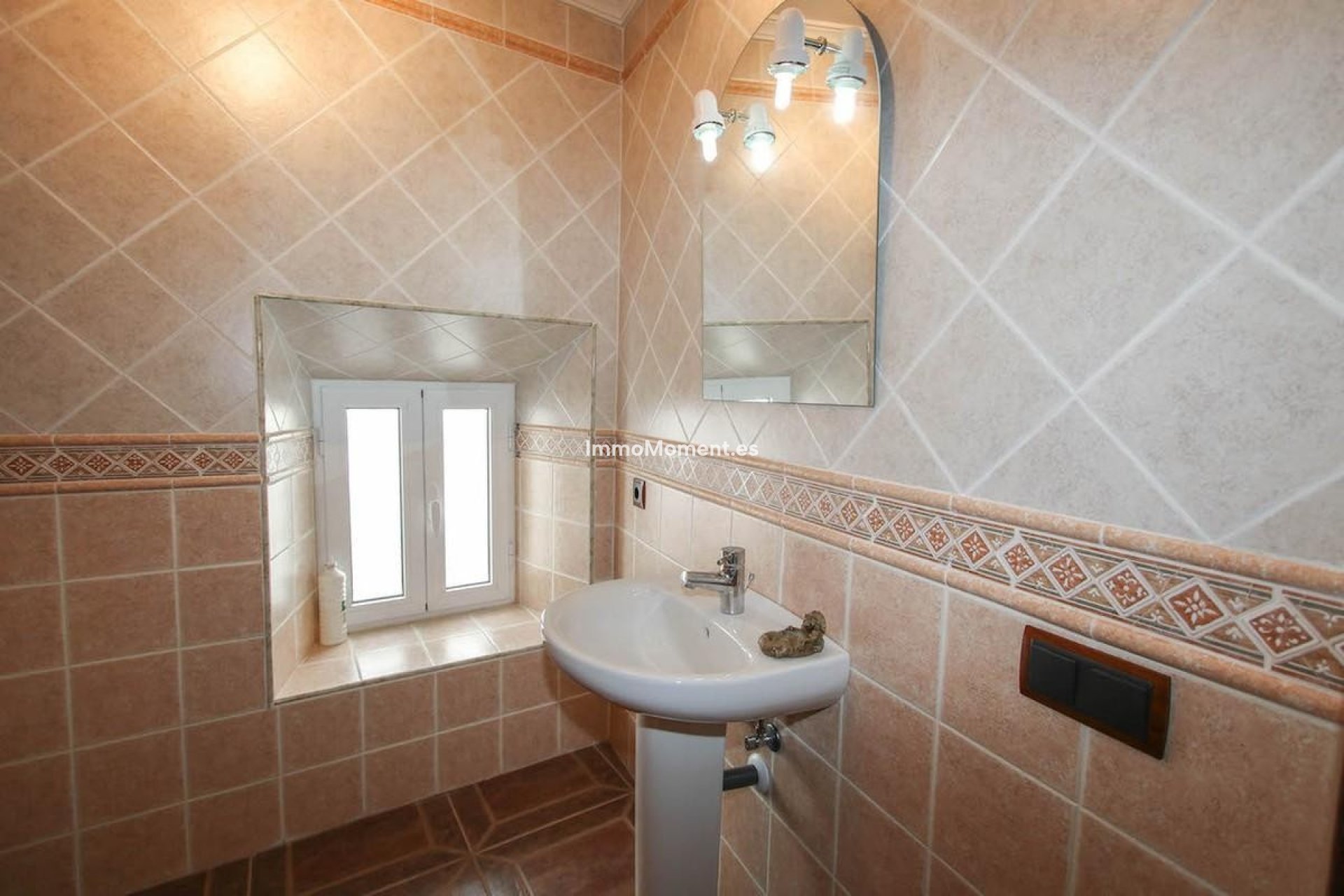 Revente - Maison mitoyenne - Intérieur                       - Guaro