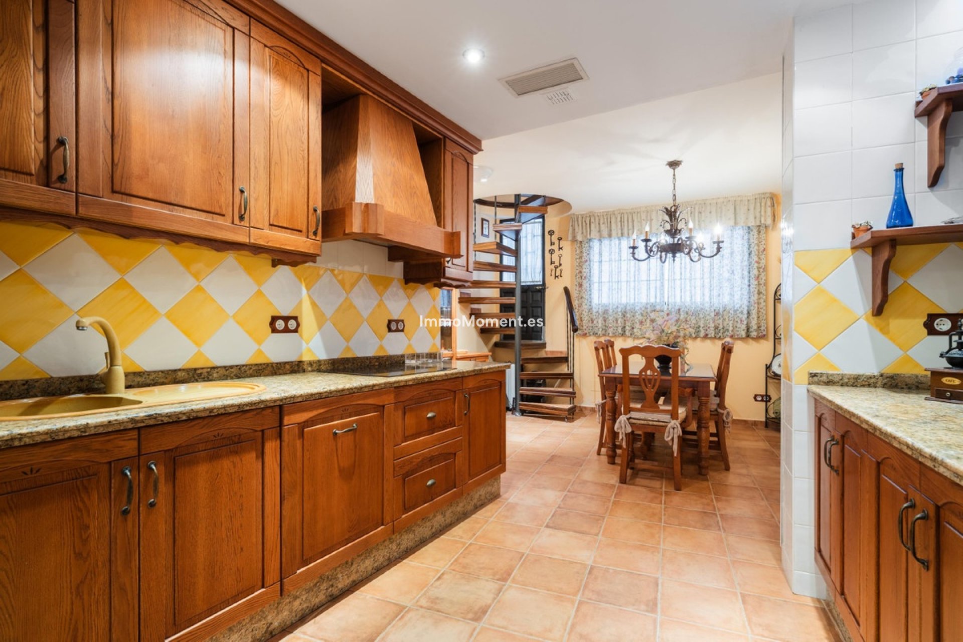 Revente - Maison mitoyenne - Intérieur                       - Istán