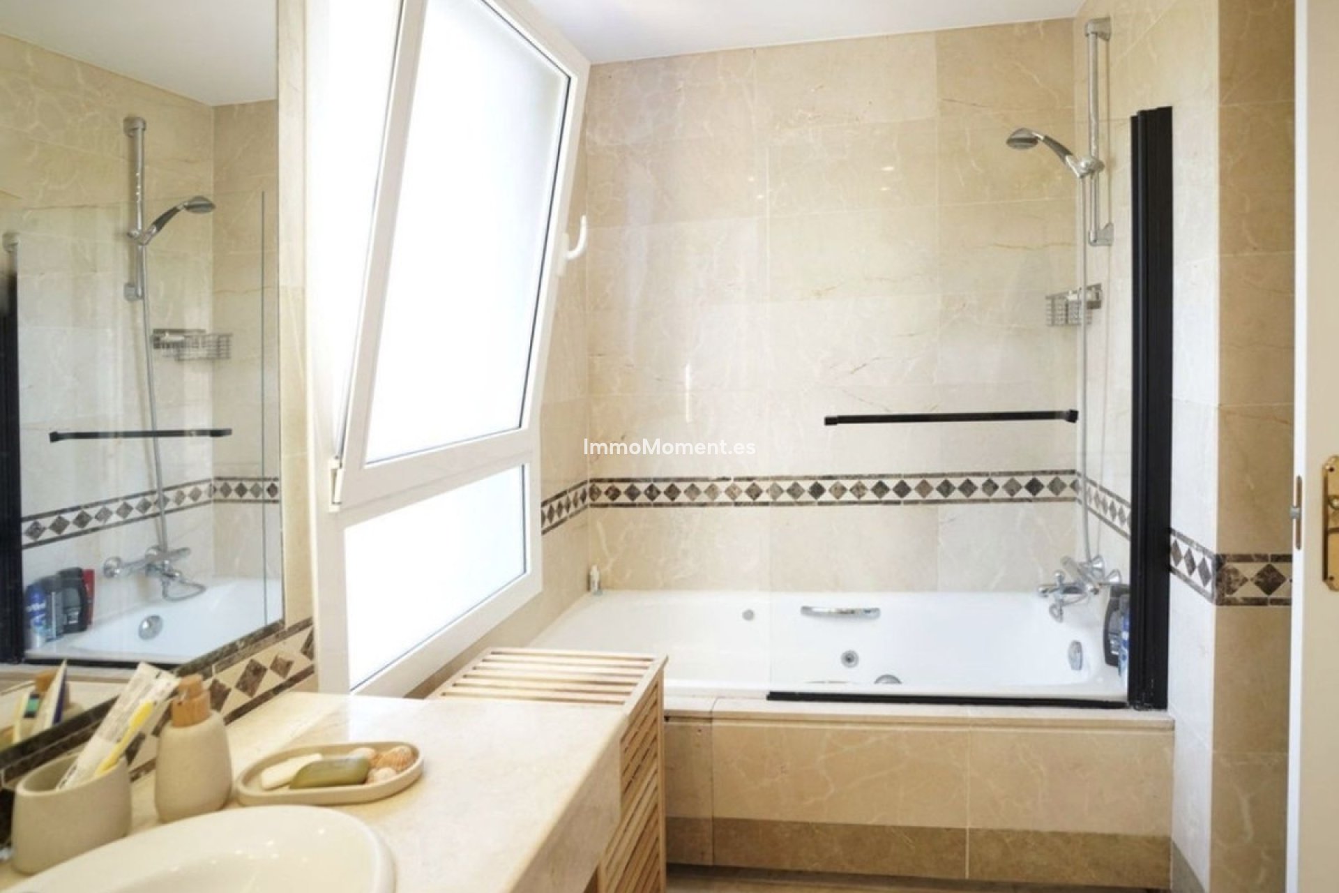 Revente - Maison mitoyenne - Marbella - Aloha