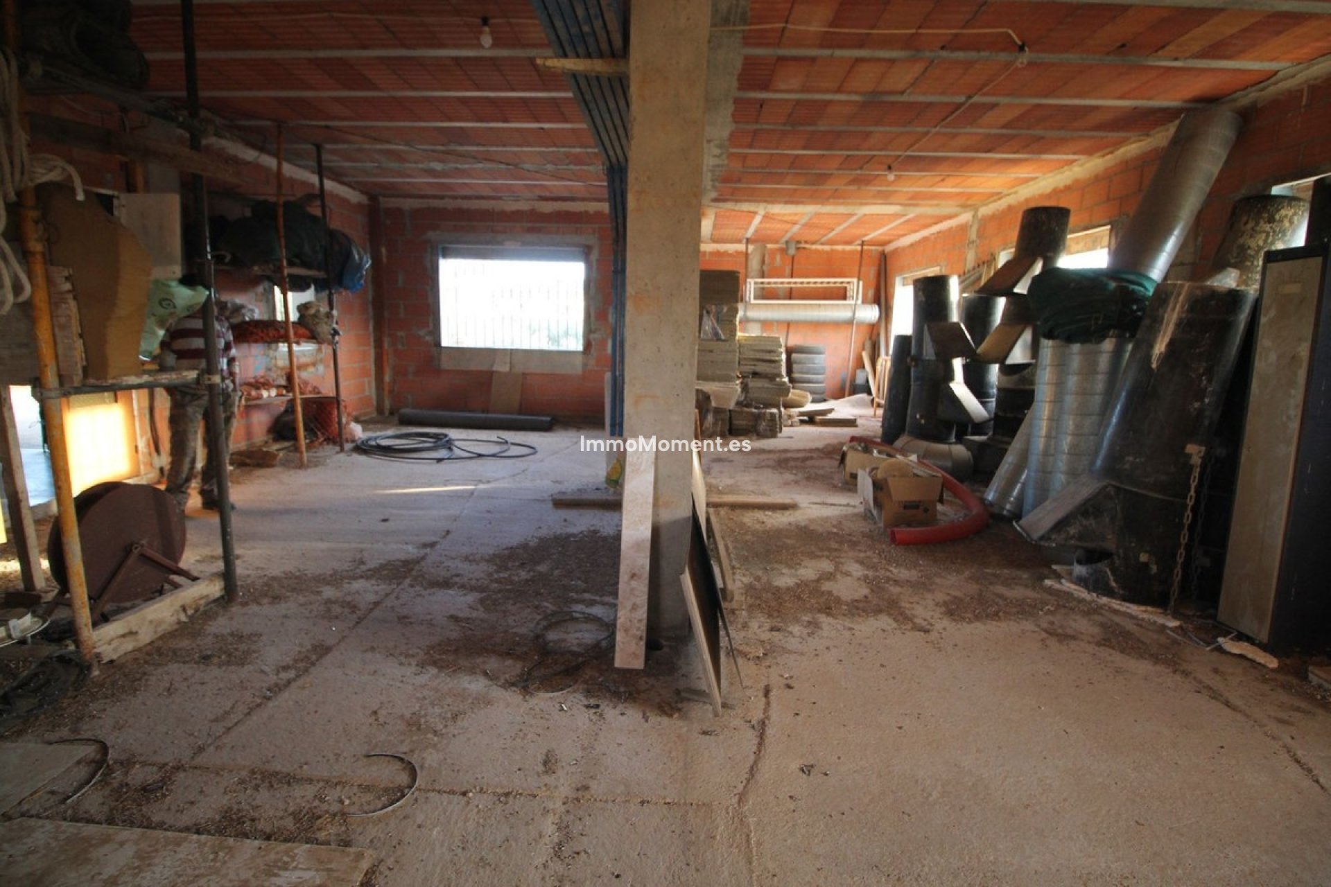 Revente - Terrain - Intérieur                       - Alora