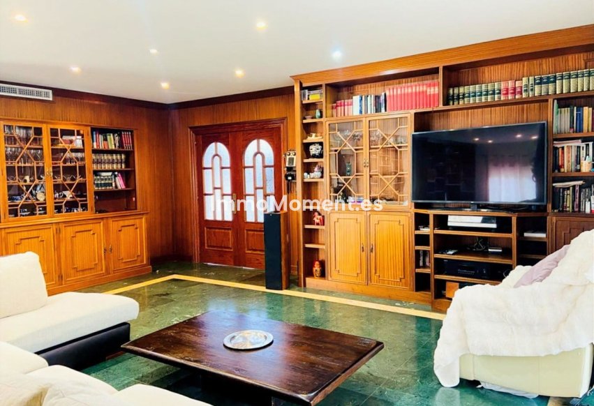 Revente - Villa - Benalmadena - Benalmadena Centro