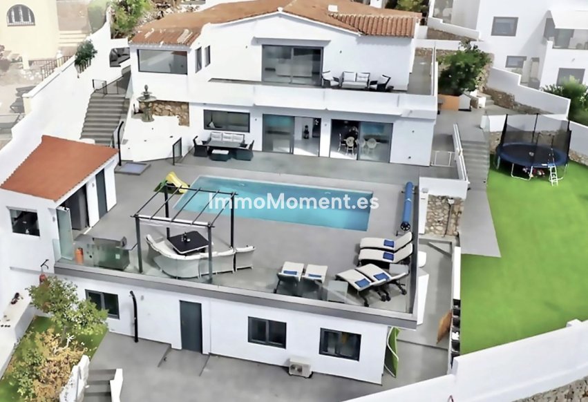 Revente - Villa - Benalmadena - Benalmadena Pueblo